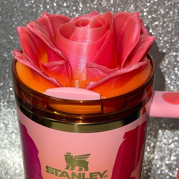 3D Rose Tumbler Topper that fit the new Barb x Stan 60s Twist n Turn lids - Picture 1 of 8